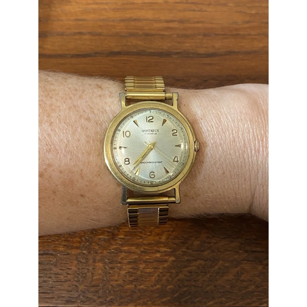 Montreux Men's Gold Tone Hadley Roma Stretch Wrist Watch 7 Jewels Manual WORKS!